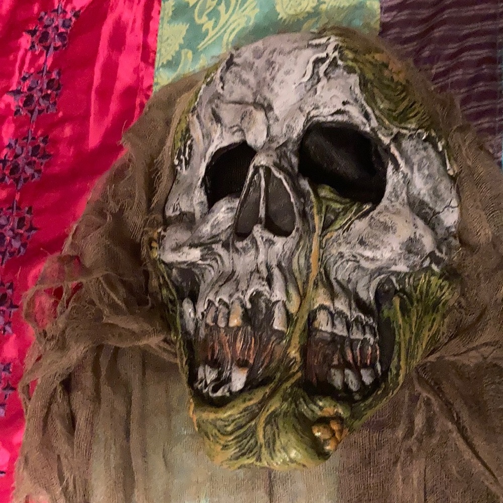 Swamp monster costume - Picture 8 of 11